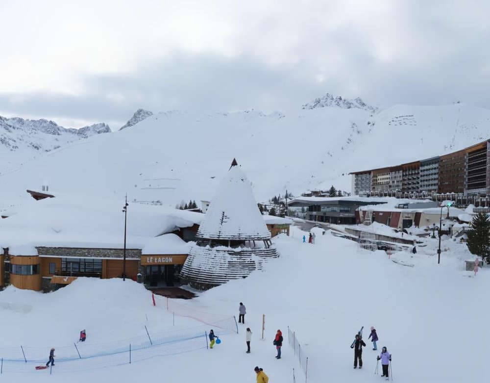 Tignes - Place du Lac 