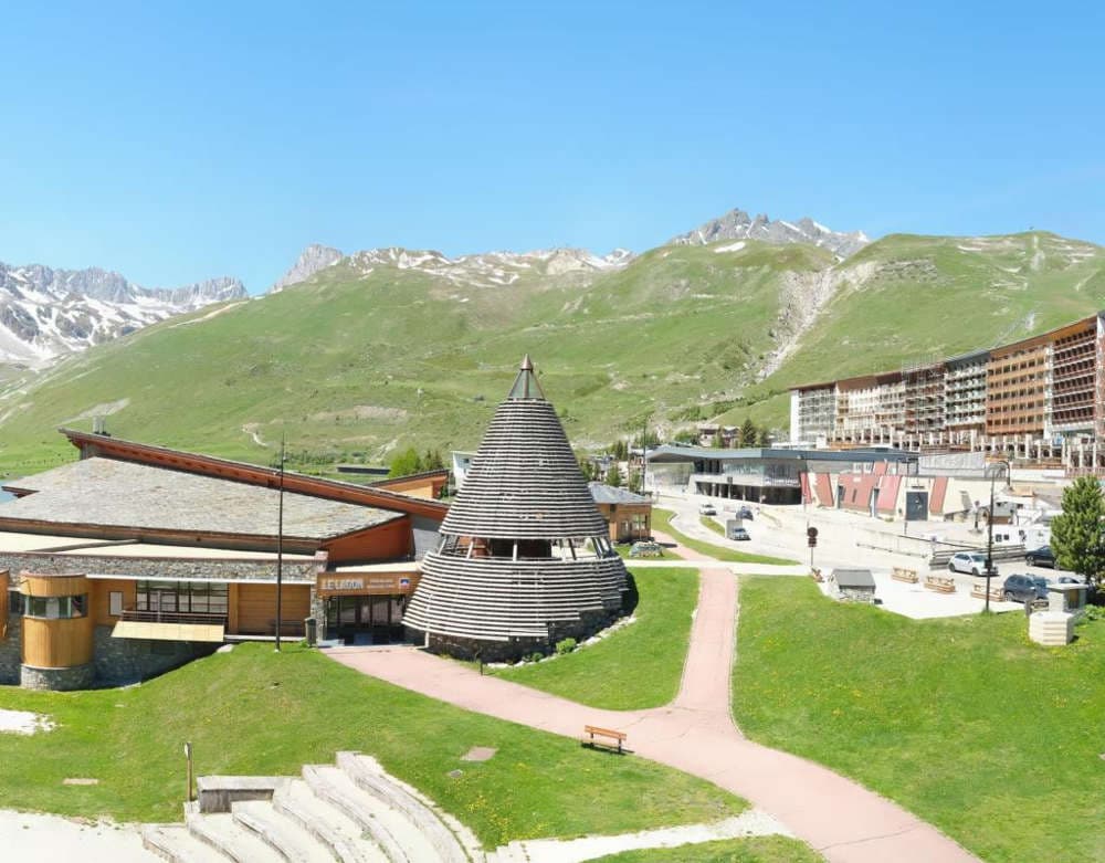 Tignes - Place du Lac 