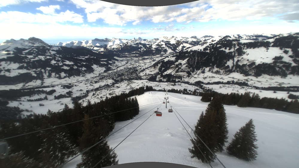 Blick nach Gstaad von Bergstation Wasserngrat