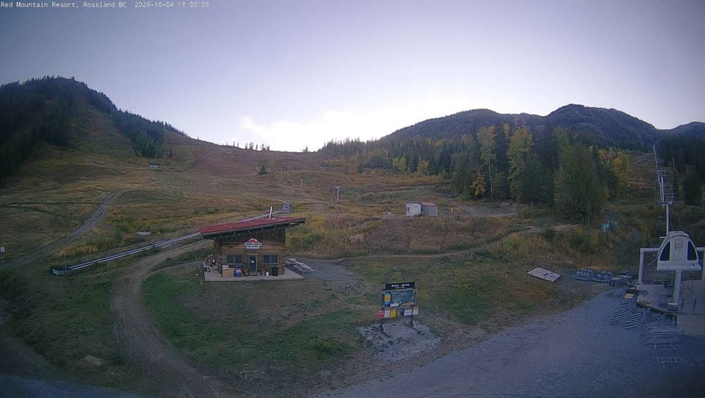 Red Resort - Base Lodge Cam