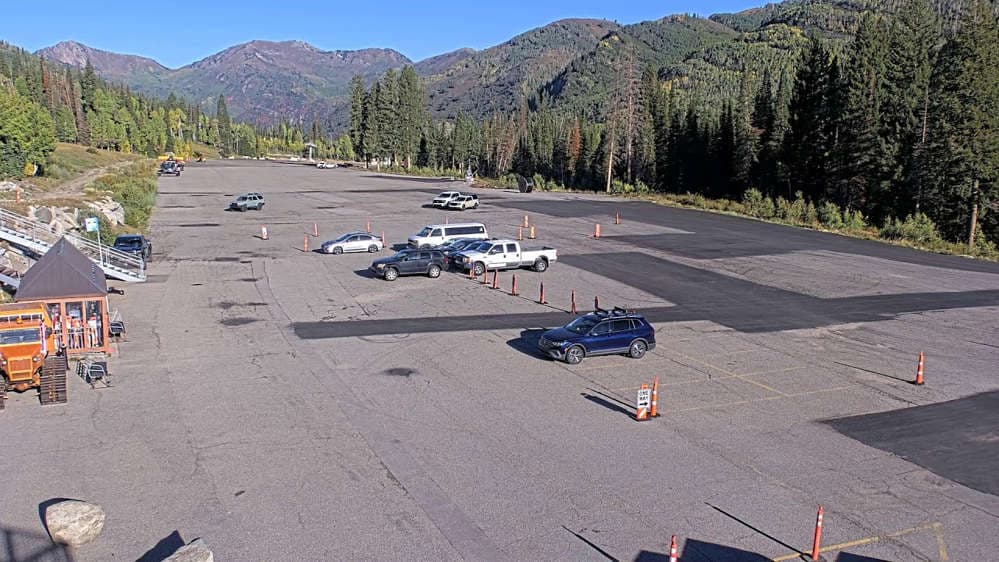 Solitude: Moonbeam Parking Lot Cam