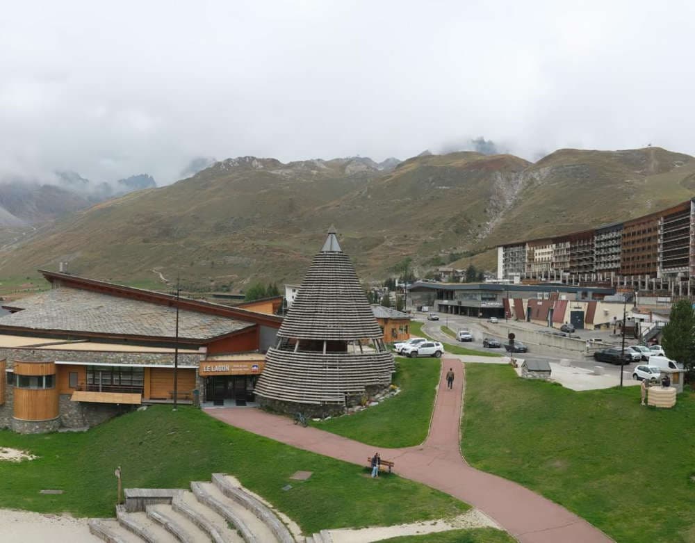 Tignes - Place du Lac